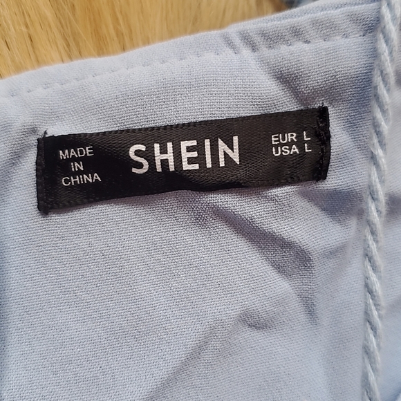 Dress - Picture 4 of 4